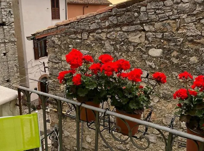Dai Dico La Pace Nel Borgo Feriehus